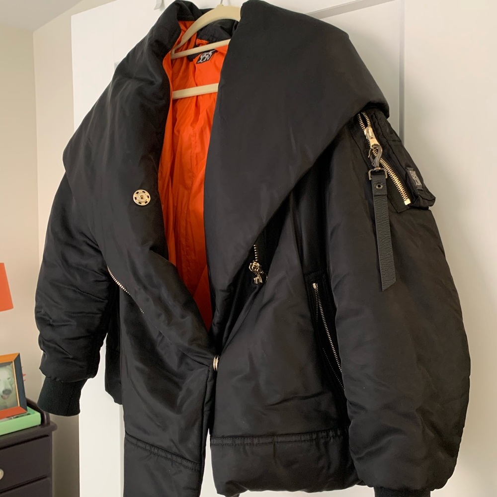 BACON puffer jacket, M